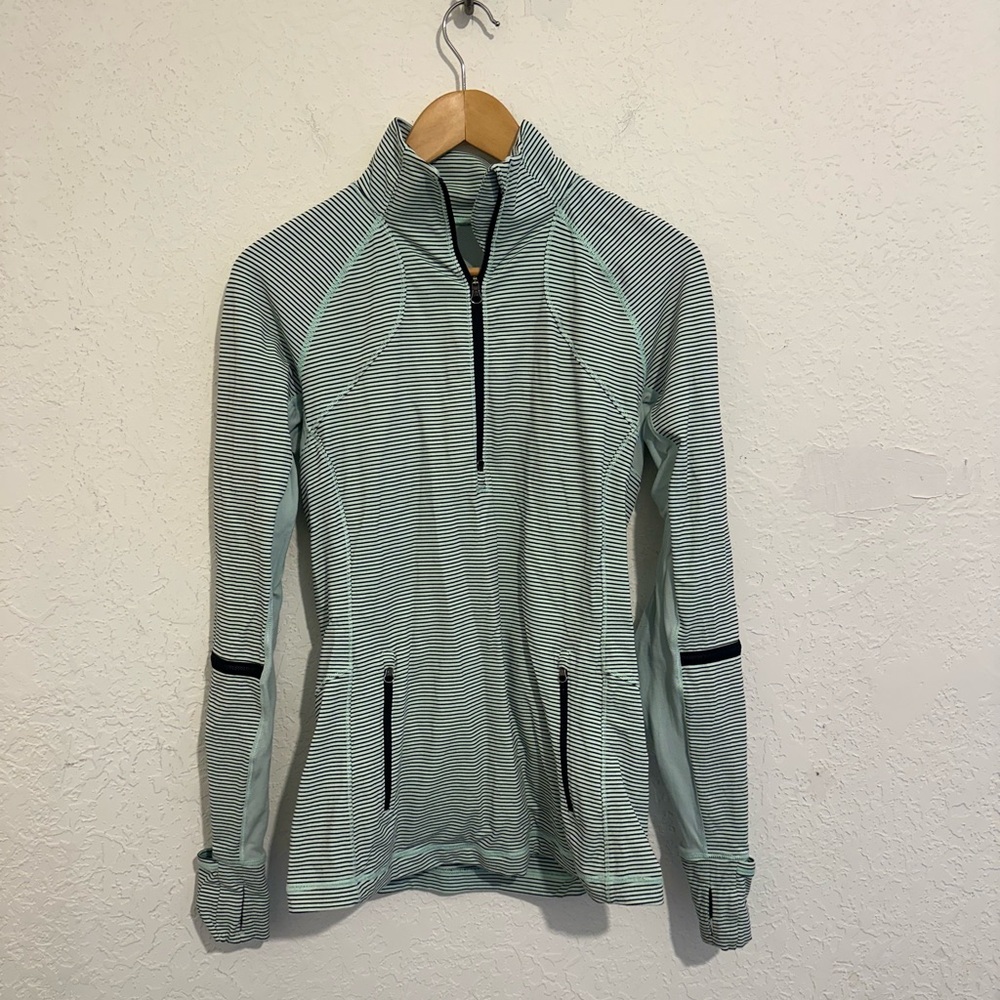 Lululemon Quarter Zip Stripped Long Sleeve in Excellent Condition